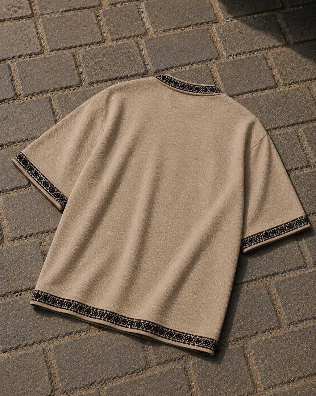 Virsa Sand | T-Shirt